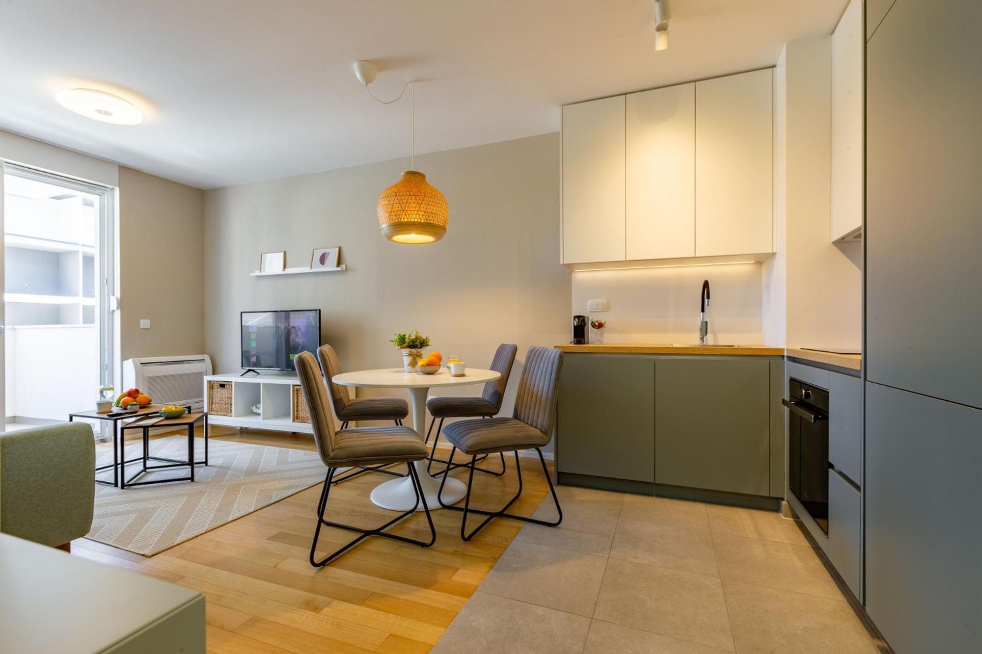 Campanula Apartment With Balcony Zadar Ngoại thất bức ảnh