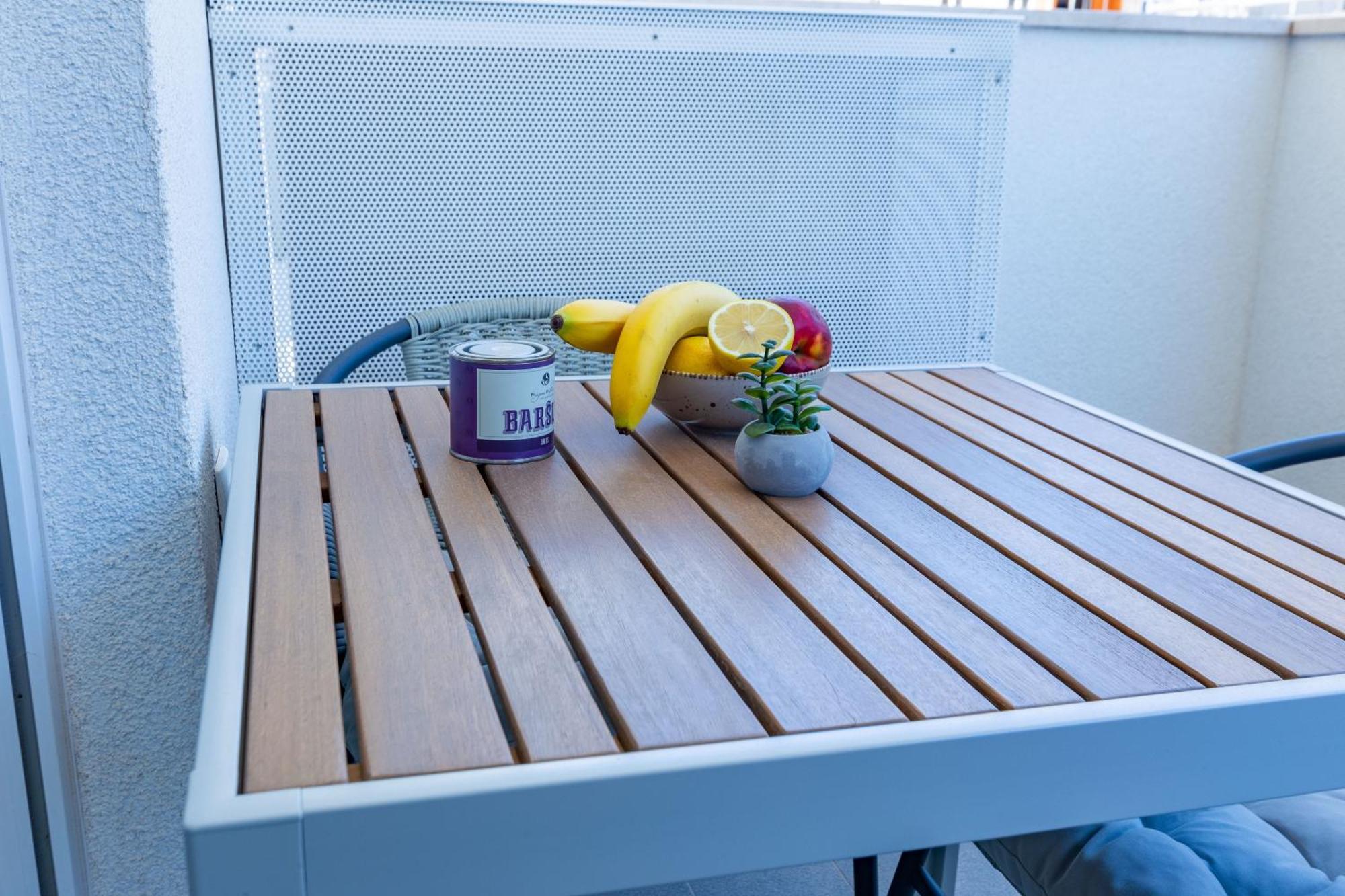 Campanula Apartment With Balcony Zadar Ngoại thất bức ảnh