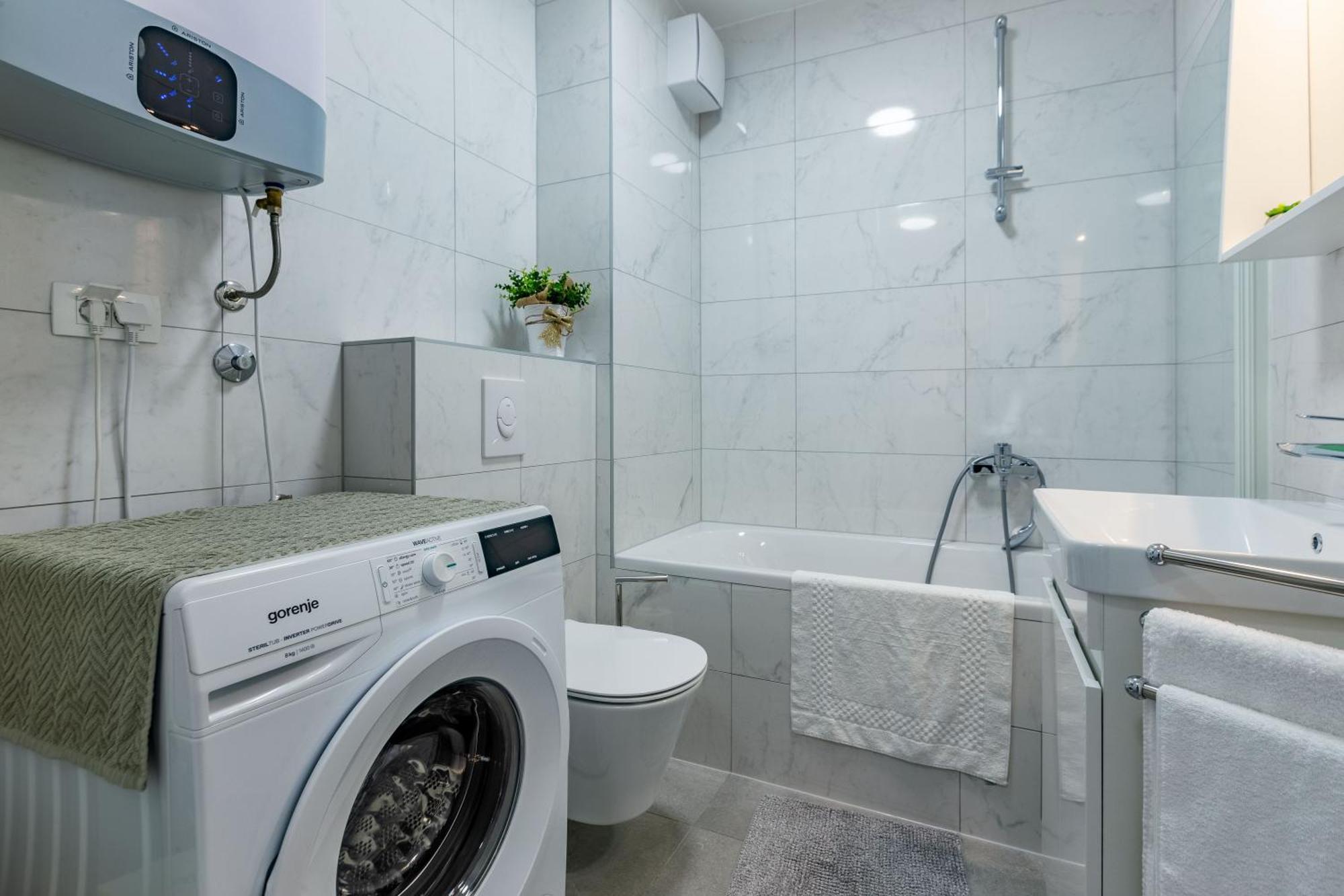 Campanula Apartment With Balcony Zadar Ngoại thất bức ảnh